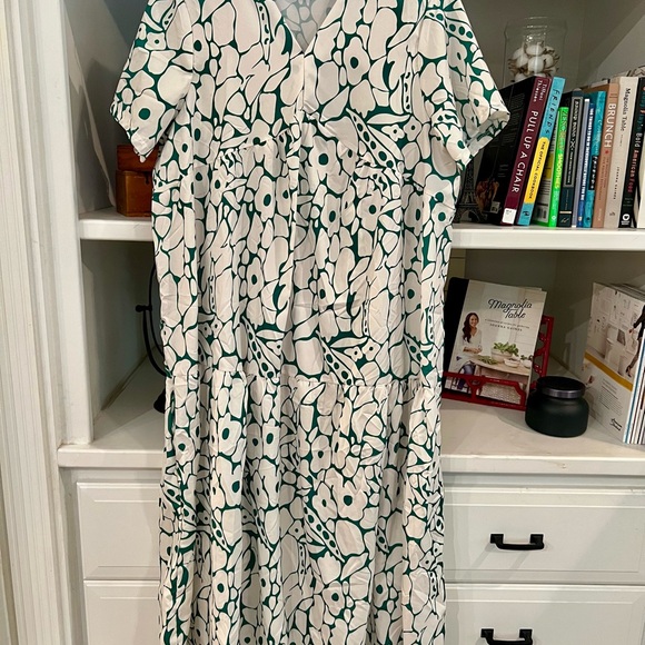 SOLD Green and White Flutter Sleeve V-Neck Sundress Sz L - Picture 2 of 5